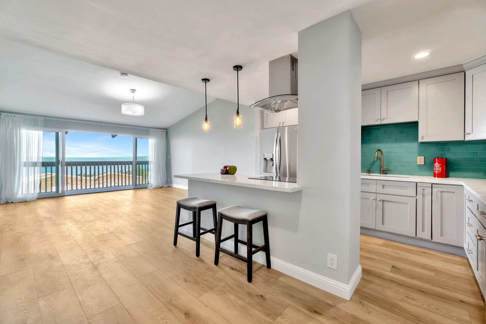Palos Verdes Condo Remodel